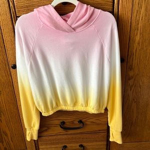 Victoria Sport Cropped Hoodie